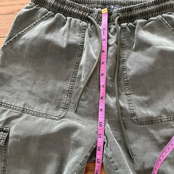 ❤️2/$50❤️[S/M]7 For All Mankind Cargo Joggers WMN Green PullOn Drawstring Army - Picture 5 of 8